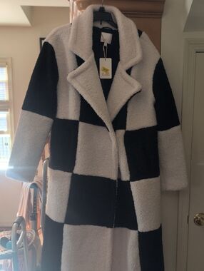 GBG Los Angeles Black & White Checkerboard Teddy Coat - Longline Notch Collar